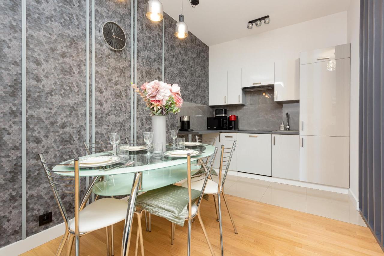 Park Arkadia Apartment With Parking Mokotow By Noclegi Renters Warsawa Bagian luar foto