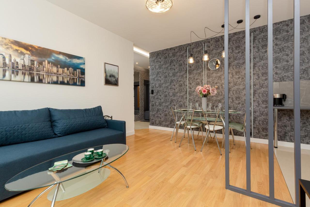 Park Arkadia Apartment With Parking Mokotow By Noclegi Renters Warsawa Bagian luar foto