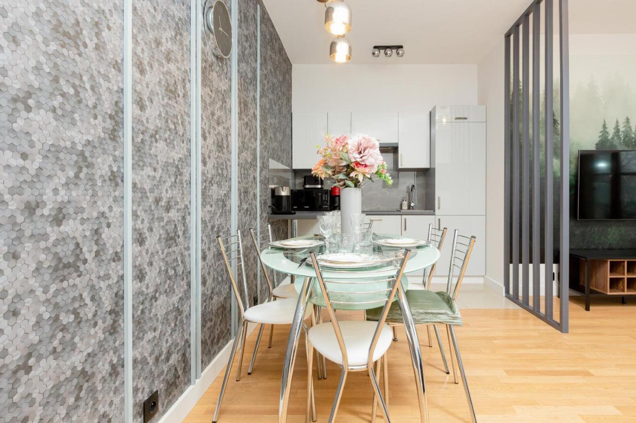 Park Arkadia Apartment With Parking Mokotow By Noclegi Renters Warsawa Bagian luar foto