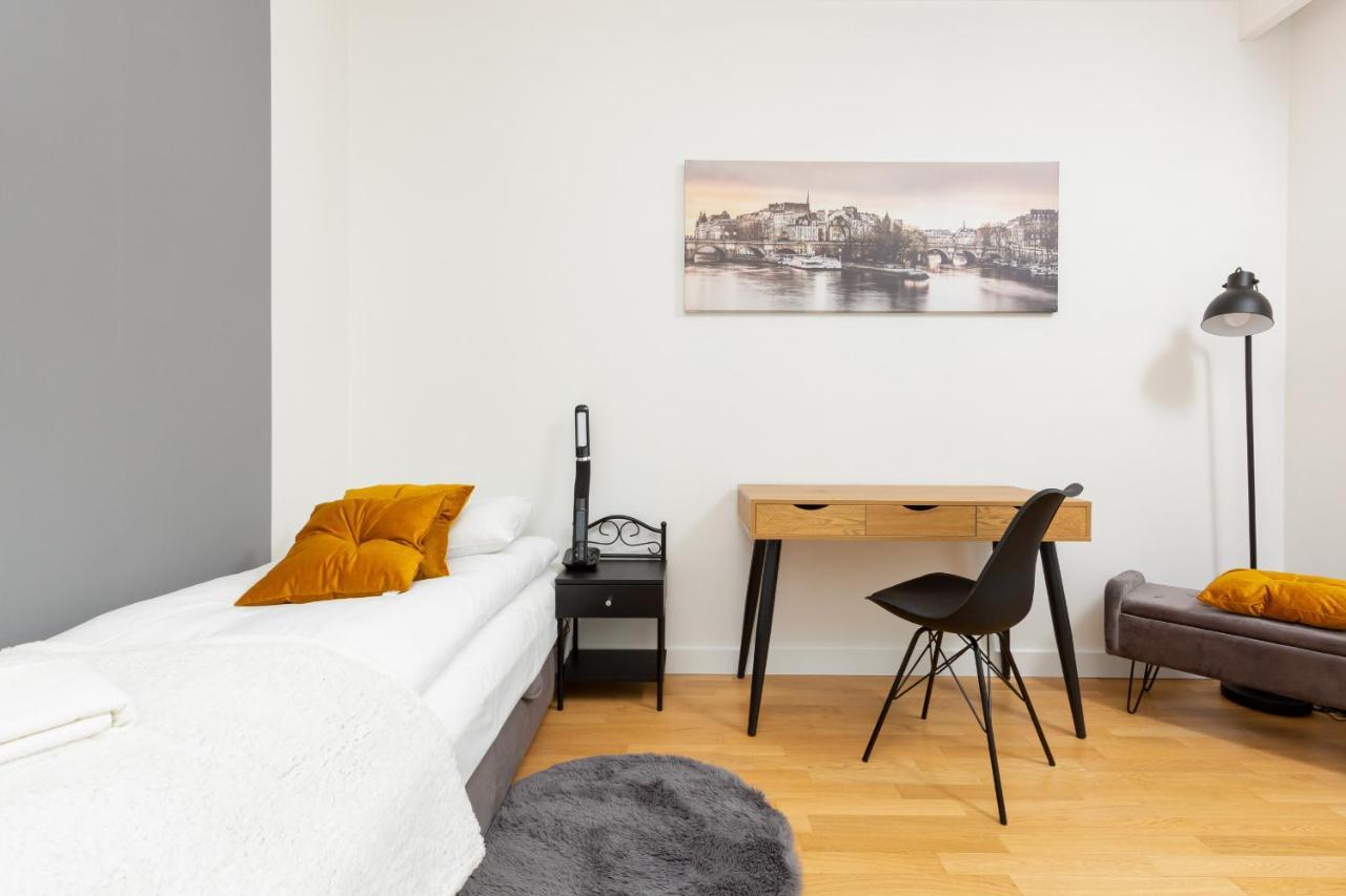 Park Arkadia Apartment With Parking Mokotow By Noclegi Renters Warsawa Bagian luar foto
